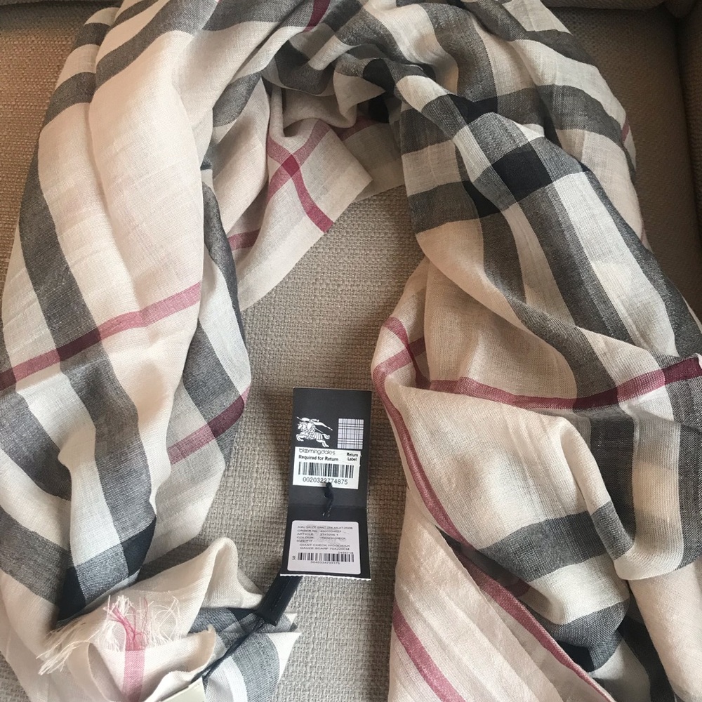 Burberry scarf